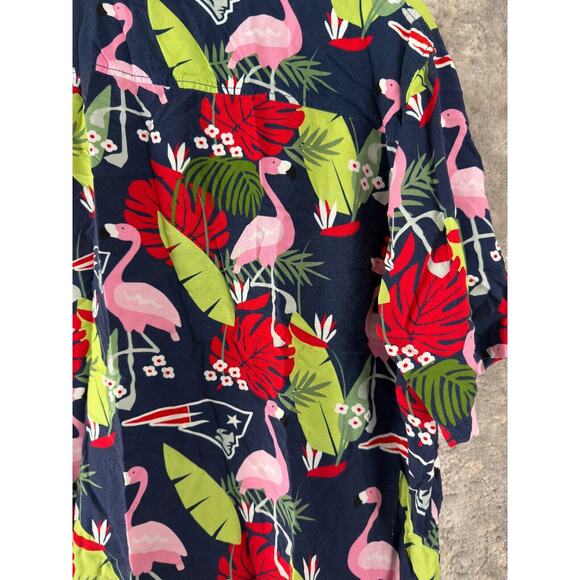 NFL Team Apparel Sz XL Patriots Tropical Flamingo Print Hawaiian Button Shirt Fo - Picture 5 of 10